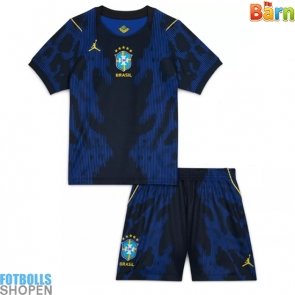 Billiga Brasilien Bortatröja Barn VM 2026 Kortärmad (+ Korta byxor)